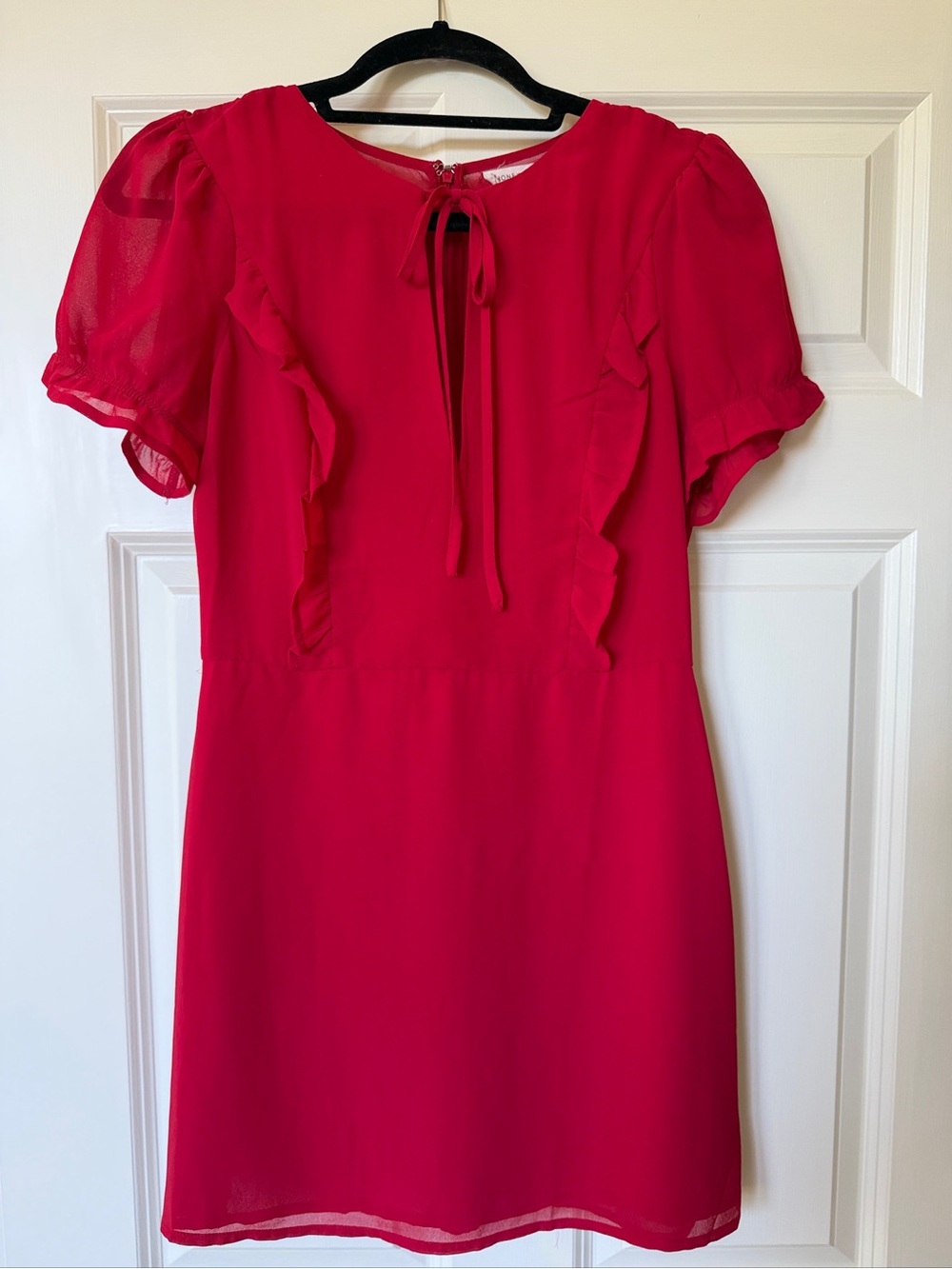 Honey Punch Red Ruffle Puff Sleeve Tie-Neck Mini Dress – Size M